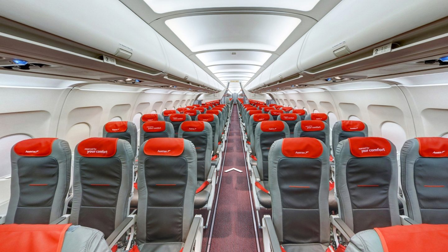 Interior view of the Airbus A321-111